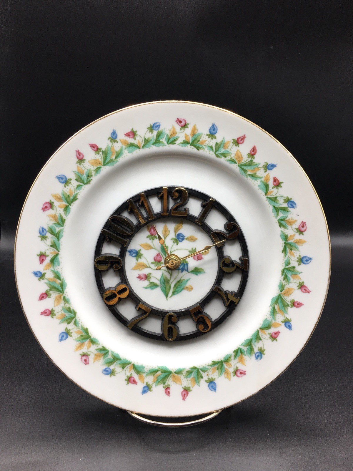 Petite Precious Floral Clock !!