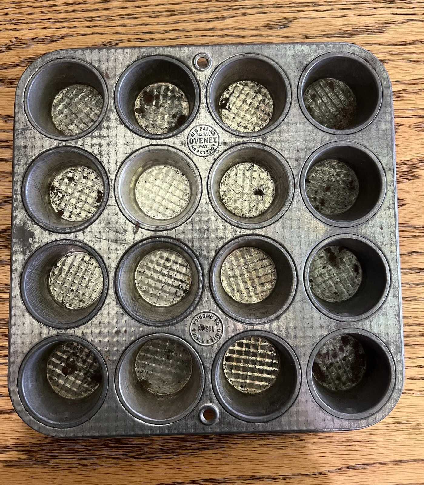 Vtg. Muffin Tin. Ovenex Baking Metal