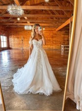 Elegant A-line Wedding DressesNeck Sweetheart Backless Lace Applique Bride Gowns