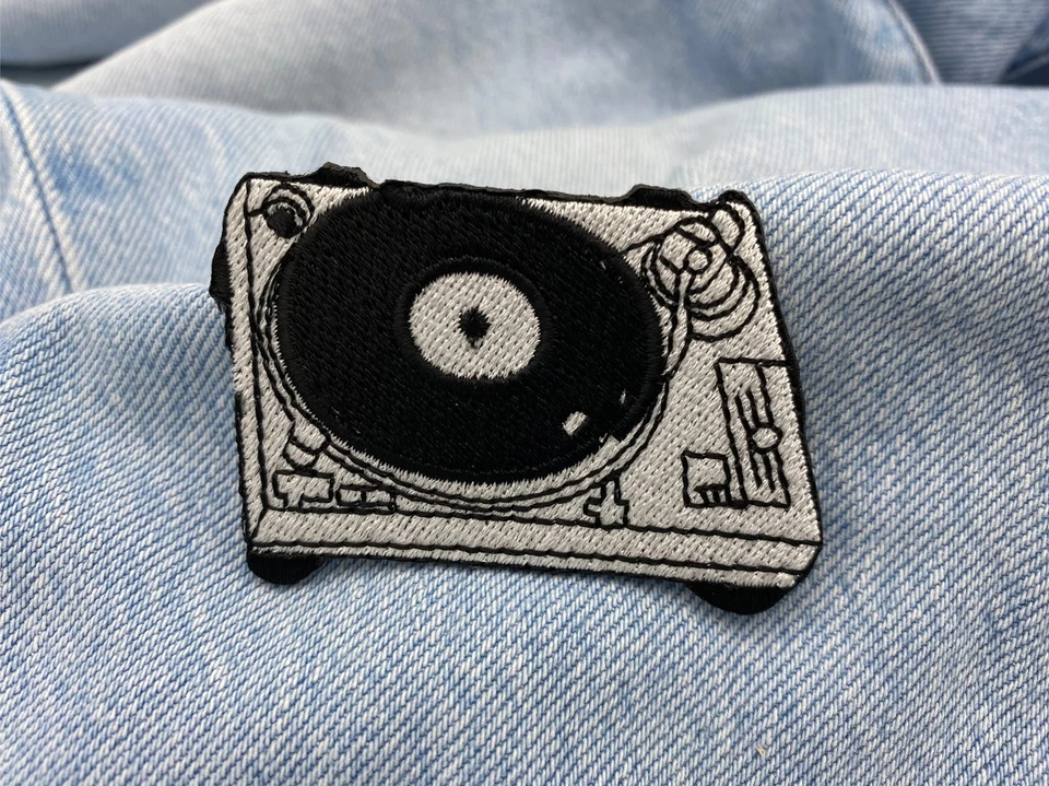 DJ Mischpult Patch zum Aufbügeln | schwarz weiß Musik Aufnäher Sticker Bügelbild - Bild 4 von 4
