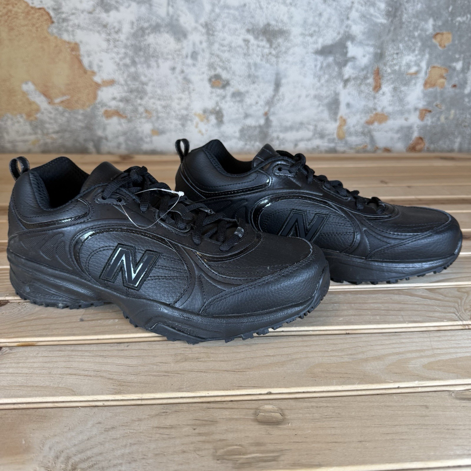 New Balance 623 Black Leather Shoes for Crews Size 8.5M / 10W Slip Resistant New Balance 623 Black Leather Shoes for Crews Size 8.5M / 10W Slip Resistant