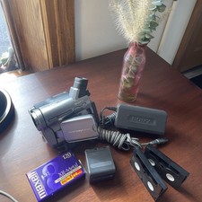Sony Handycam DCR-TRV280 Digital8 NightShot USB Streaming w/ tapes