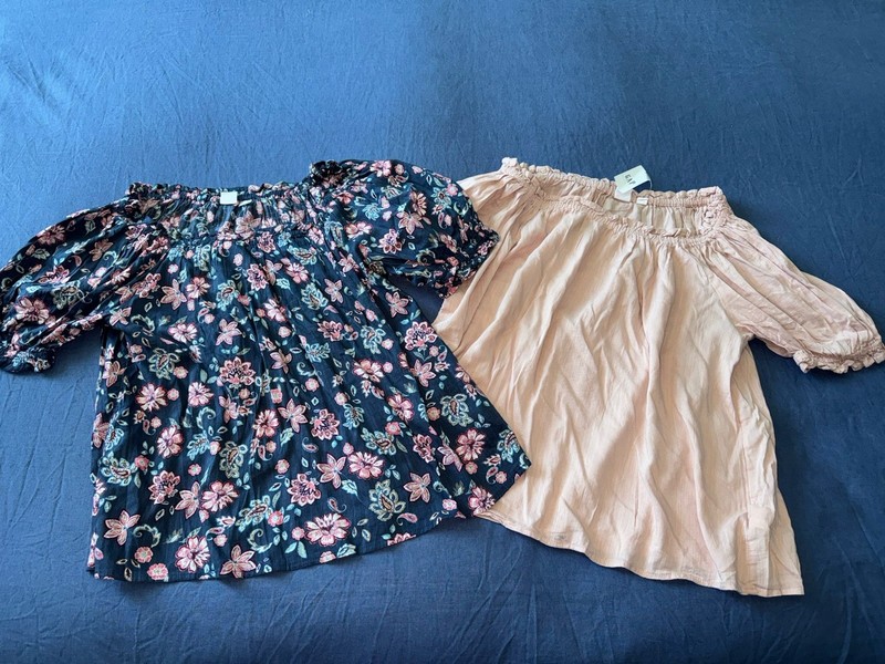 NWT TWO AUTHENTIC WOMEN’S GAP FLOWLY TOPS SIZE XSMALL