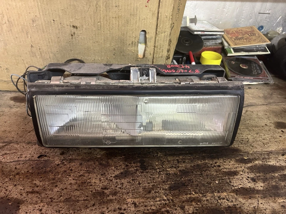 1987-1990 OLDSMOBILE 98/NOVENTA Y OCHO MONTAJE DE FAROS LADO DEL PASAJERO R/S OEM Foto 2 de 4