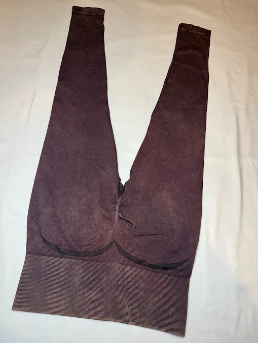 Леггинсы GYMSHARK Scrunch бордовые женские размер средний - Изображение 4 из 4