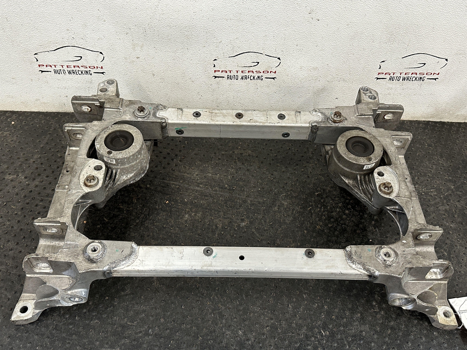 14-17 MASERATI GHIBLI AWD FRONT SUSPENSION SUBFRAME CRADLE CROSSMEMBER 670001450