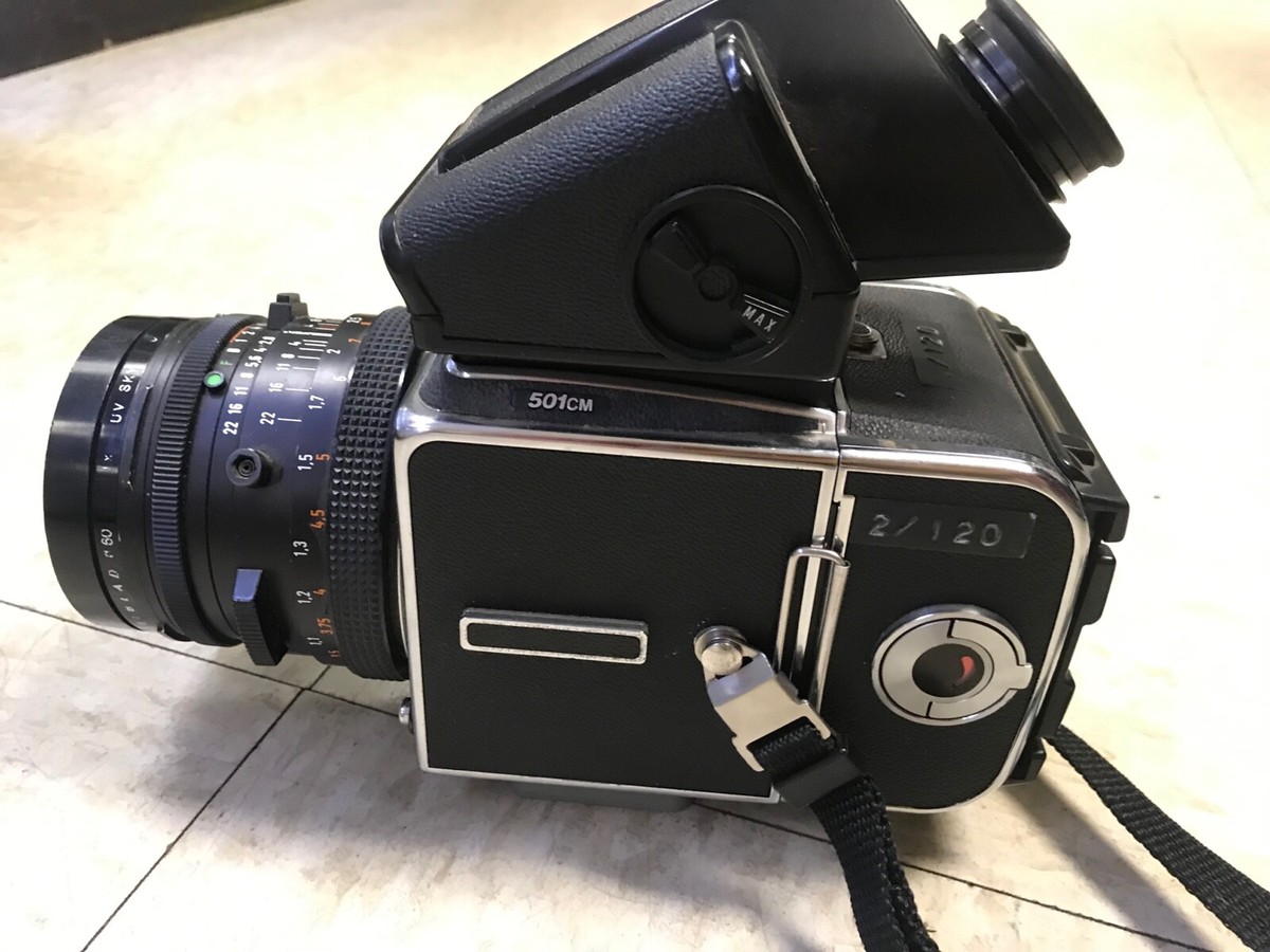 HASSELBLAD 501CM CAMERA 80MM CF F/2.8 T* A12 Original NICE HASSELBLAD 501CM CAMERA 80MM CF F/2.8 T* A12 Original NICE