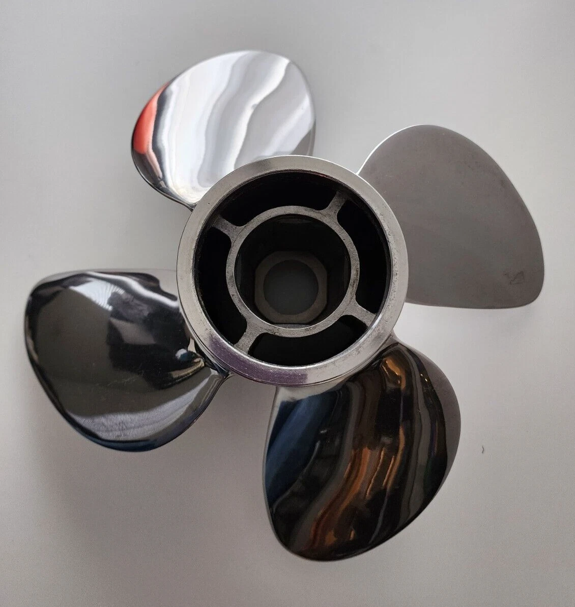 全品送料0円 Turning Point Propeller 31501731 Express Right Stainless 4Blade