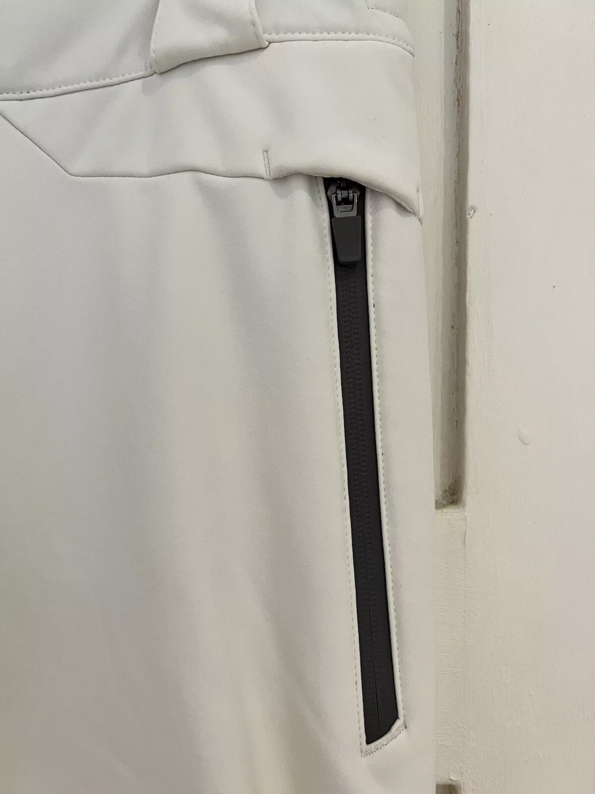 Picture 5 of 24
