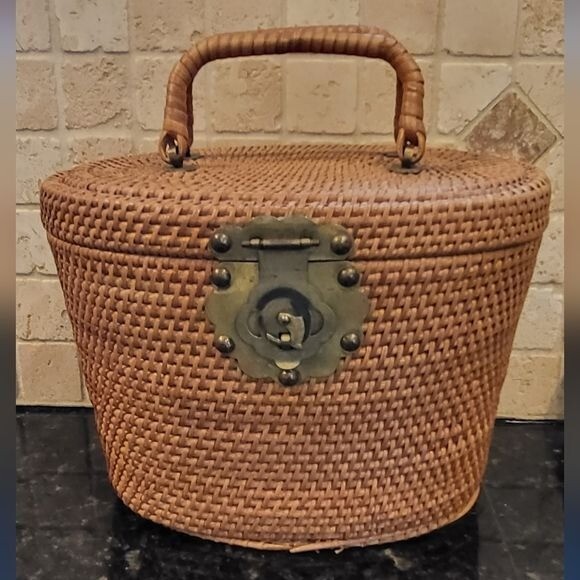 Vintage Basket Bucket Purse. Asian basket with Koi Fish Clasp | eBay