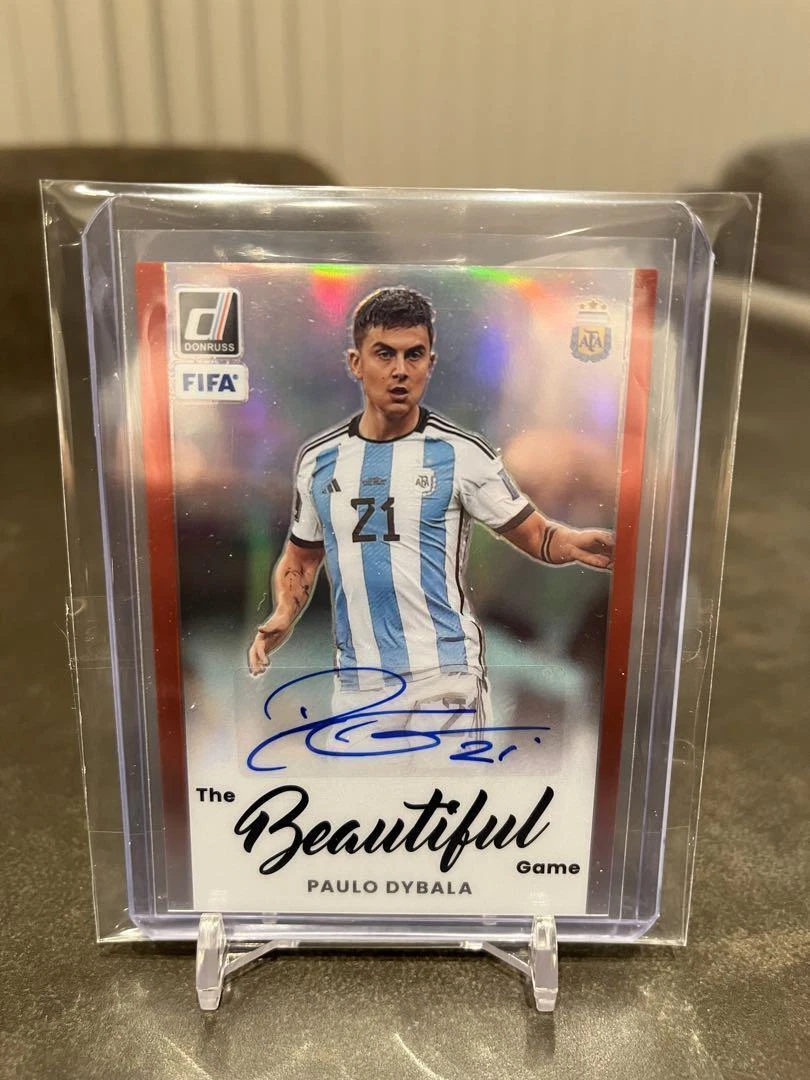 最先端 足あと ディバラ 直筆サイン オート 直筆 DONRUSS SOCCER 2022