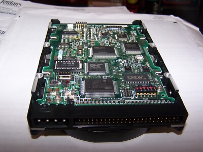 PC-9801US(内臓HDD80M) + SCSI接続540M HDD PC-98／エプソン98互換機のHDD内蔵用金具