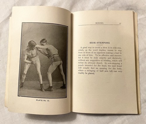 NO. 9 Richard Fox's Athletic Library Scientific Boxing by James J. Corbett -1912 - Foto 11 di 13
