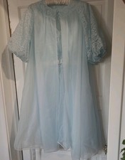 Vanity Fair Peignoir Set Womens 38 blue Nylon Lace 3/4 Length Vtg Gown Boudoir