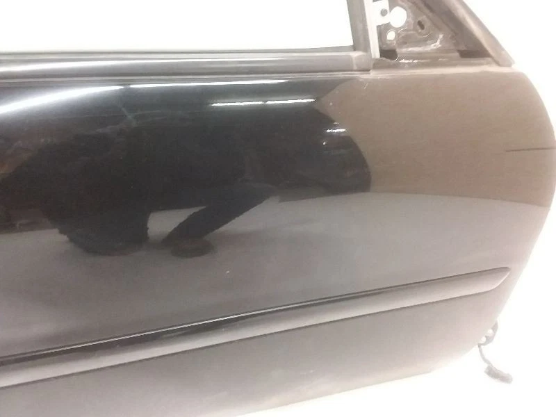 1997-2003 Chevy Malibu Passenger Right Front Door Manual Black  - Image 4 of 4