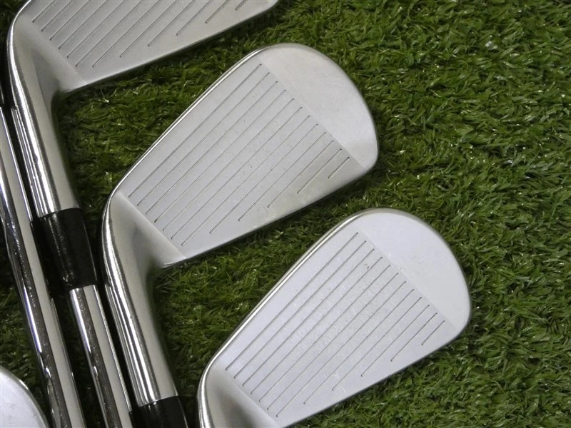 Titleist AP2 716 Forged Irons 4-P Dynamic Gold AMT S300 Stiff Steel - Image 4 of 4