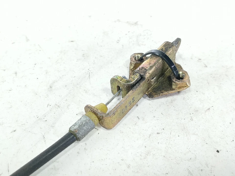 Soporte de montaje de pestillo de asiento Kawasaki Z1000 06 TRSH DV Foto 3 de 4