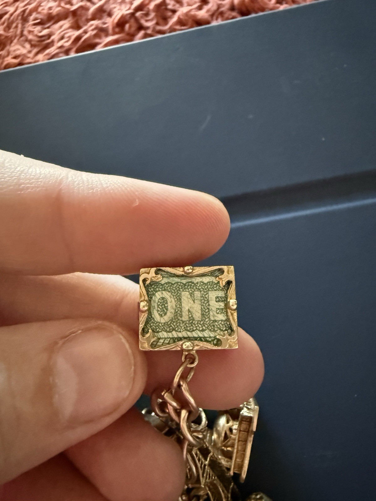 Vintage 9ct Gold 1940s Charm bracelet image 10
