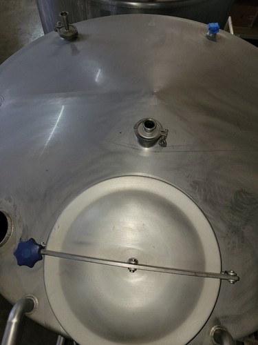 800 Gallon Stainless Steel Tanks 800 Gallon (2) Two excellent condition - Picture 4 of 13