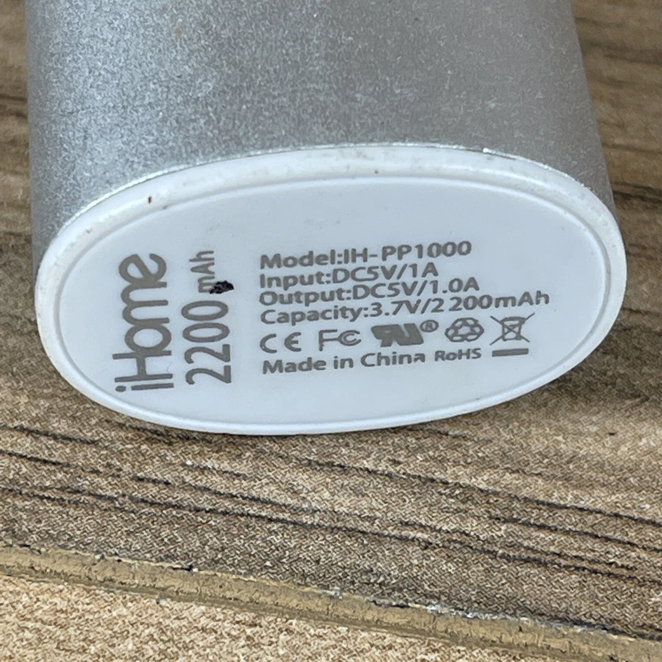 Cargador de batería portátil universal recargable iHome Power 2200 mAh Foto 4 de 4