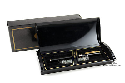 Platinum Belage Black with Gold Trim Fountain Pen - 14k Music Nib