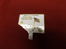 MEDAL OF HONOR VFW POST ANOKA CO. MINN. MIGHTY SEVEN GOLD TONE METAL LAPEL PIN
