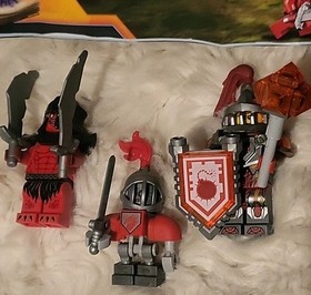 Lego Nexo Knights: 70319 Macy's Thunder Mace USED 100% Complete 2016 Retired Set