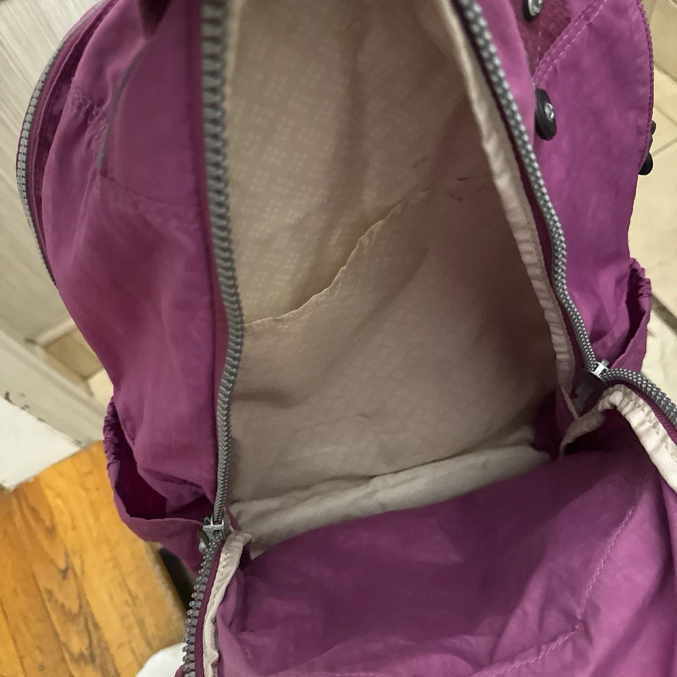 Mochila Kipling Grande En Púrpura Excelente Estado Mínimos Signos de Desgaste Ver Fotos Foto 4 de 4