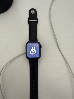 Apple Watch Series SE 1st Gen GPS+LTE 44mm Midnight AluminumCase & Sport Band