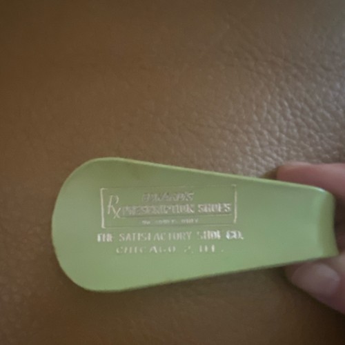 Satisfactory Shoe Co. Vintage Green Plastic Shoe Horn Everyday Use