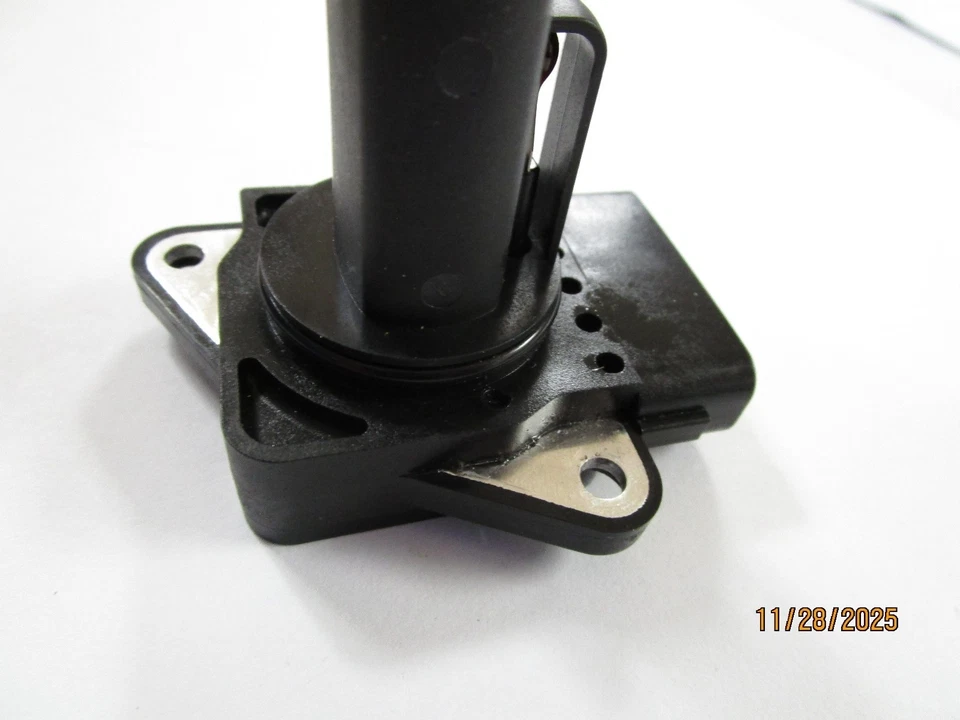 Genuine Toyota OEM 22204-21010 Mass Air Flow Sensor reboxed by Airtex 5S2732 Foto 4 de 4