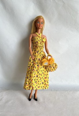 Sunsational Malibu Barbie #1067 Mattel 1981 w/ Sundress, Purse, Brush Set, Shoes