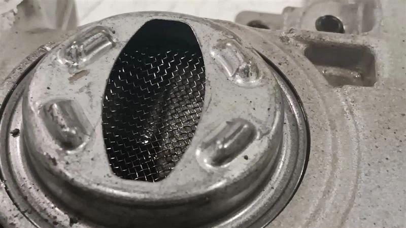 Chrysler 200 Engine Oil Pump  2015 2016 2017 - Image 2 of 4