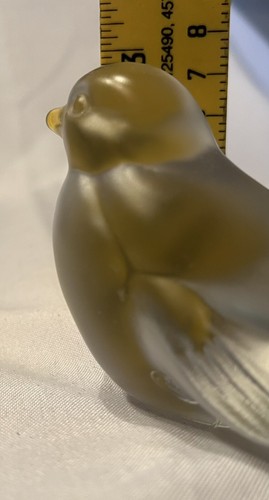Vintage Fenton Art Glass Bird Sparrow Frosted Satin Figurine - Picture 8 of 8