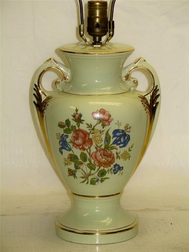 Vtg FRENCH PROVINCIAL LIGHT GREEN APPLE GLAZE & GOLD ACCENT CERAMIC TABLE LAMP - Picture 3 of 12