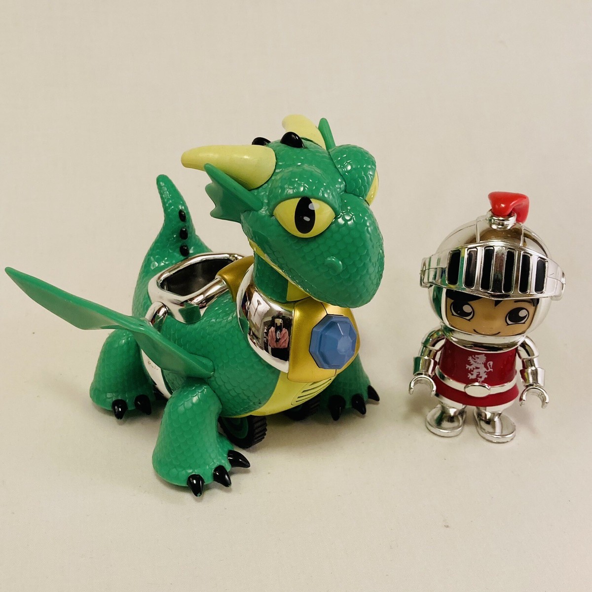 Bonkers Ryan's World Green Dragon Pull Back Rolling Sound With