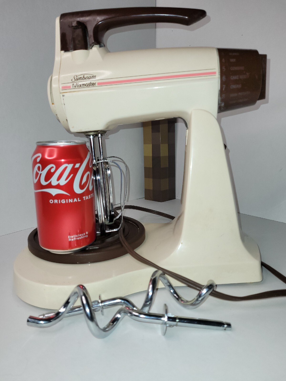 Vintage Sunbeam Mixmaster 12 Speed Tested 4 Beaters Almond eBay