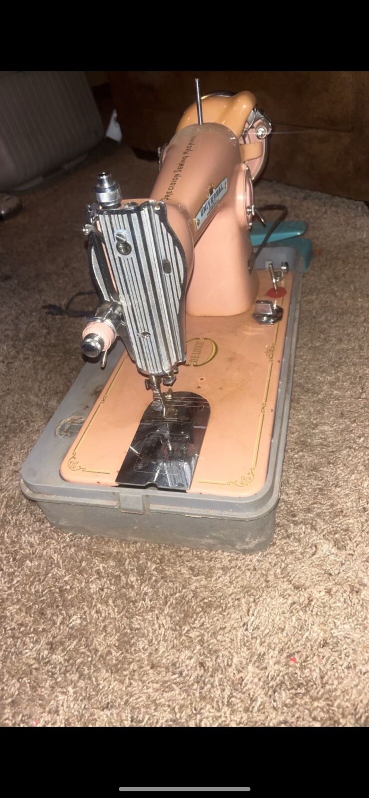 sewing machine-image