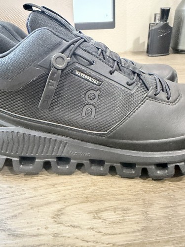 On Cloud Women’s 5.5 Hi Waterproof Hiking Shoes All Black NWB 🔥 - Picture 3 of 19