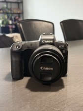 Canon EOS R Mirrorless Camera with RF 35mm F1.8 Macro IS STM Lens