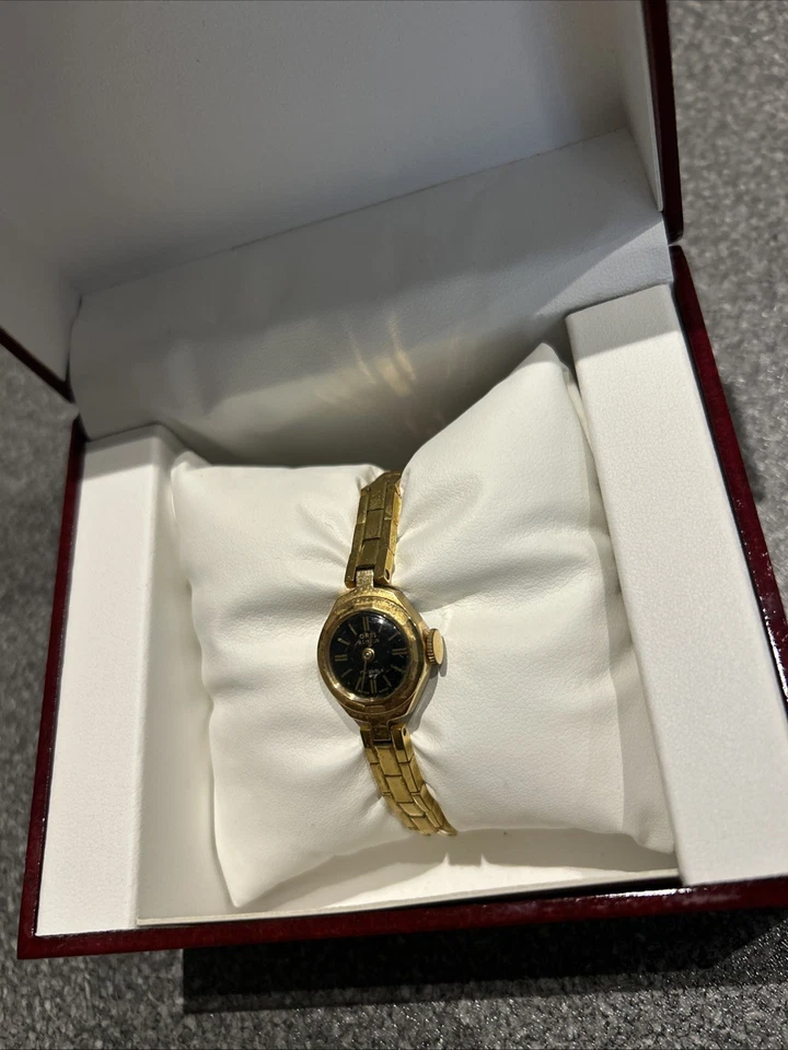 Raro reloj mecánico de lujo Oris vintage hecho en Suiza para damas Foto 2 de 4