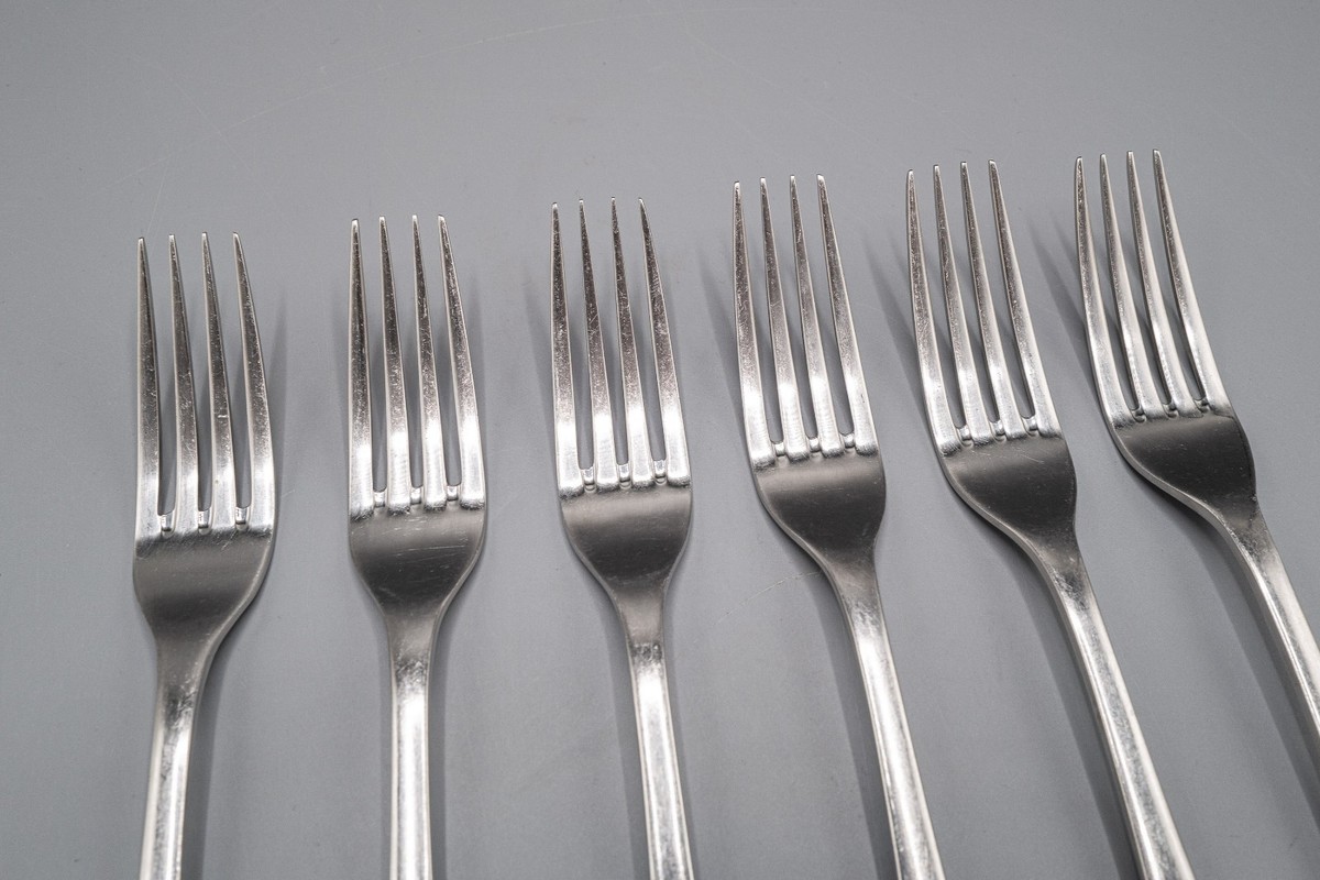 Christofle Berry Stainless Dinner Forks Set of 6 - 8 1/8 Christofle Berry Stainless Dinner Forks Set of 6 - 8 1/8