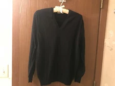 Women's Size Medium Long Sleeve V-Neck Sweater 100%  Lambs Wool Navy