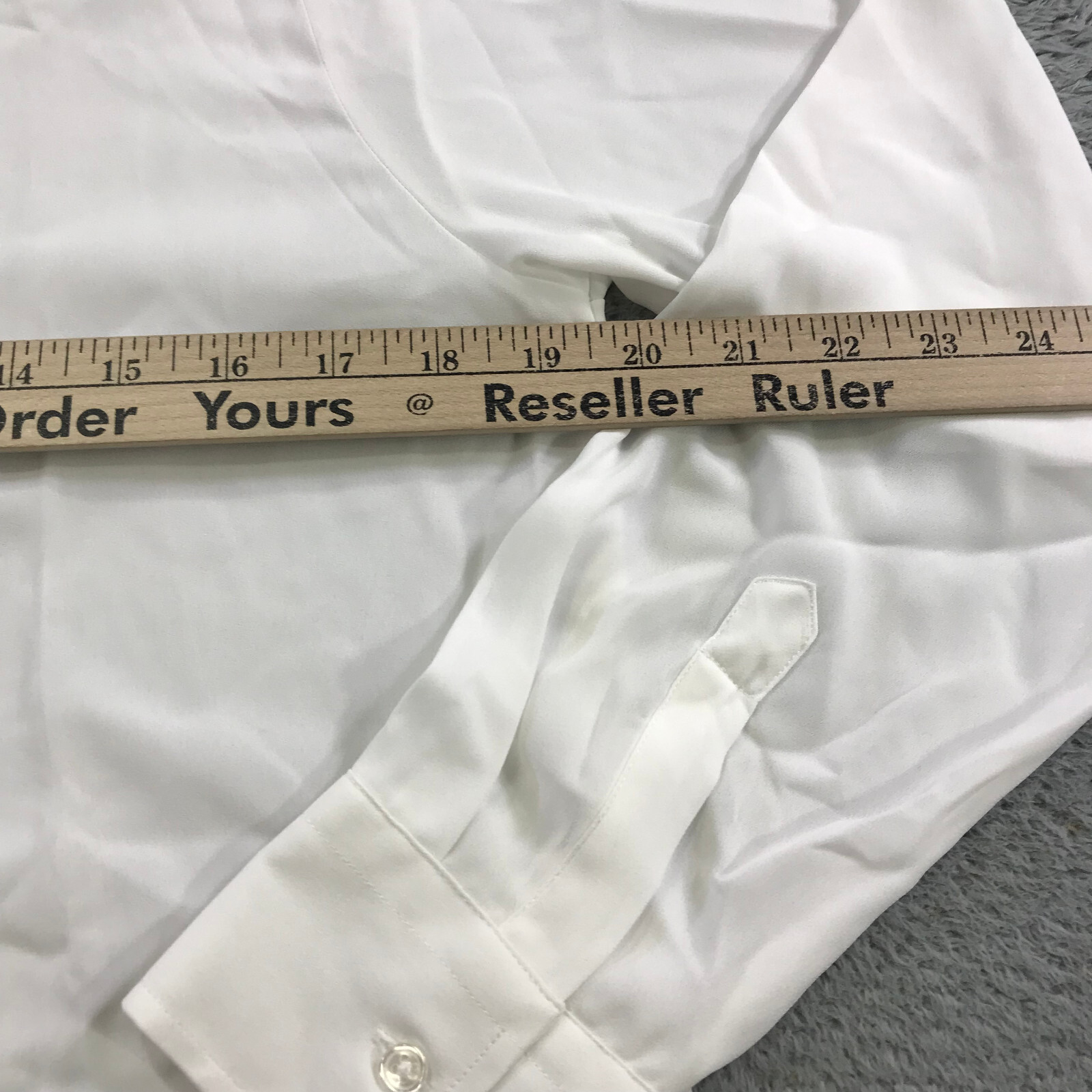 The Shirt by Rochelle Behrens Top Womens Medium Button Up White Blouse Stretch