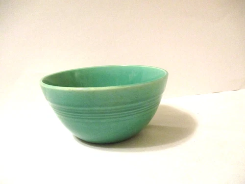Harlequin Pottery 36s Bowl Green
