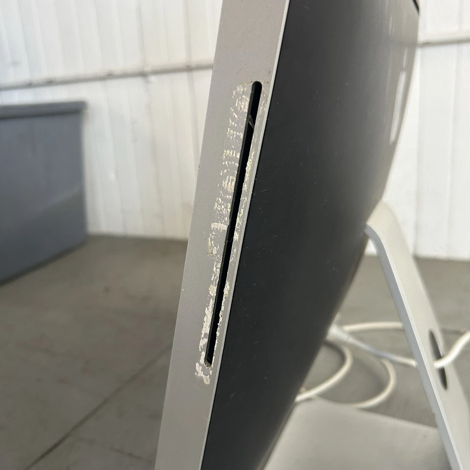 Apple iMac A1224 Desktop 2007 For Parts/repair/non Functioning - Image 2 of 4