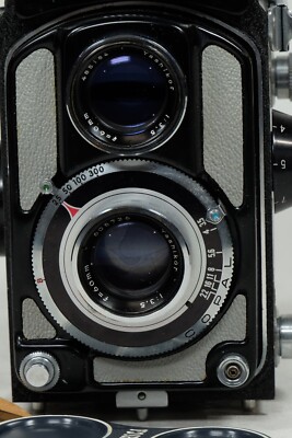 Yashica 44 Silver Gray 127mm Twin Lens Reflex Camera | eBay