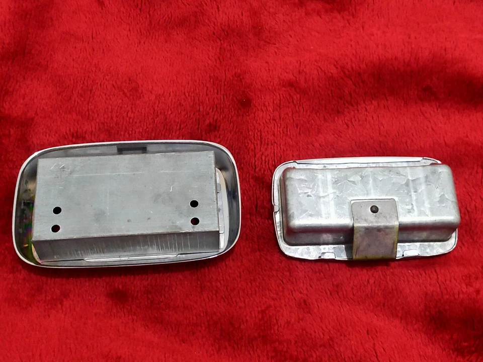 Par de ceniceros de puerta (2 piezas) azul 51167766067 nuevo de lote original BMW 2000CS 51167766067 Foto 4 de 4