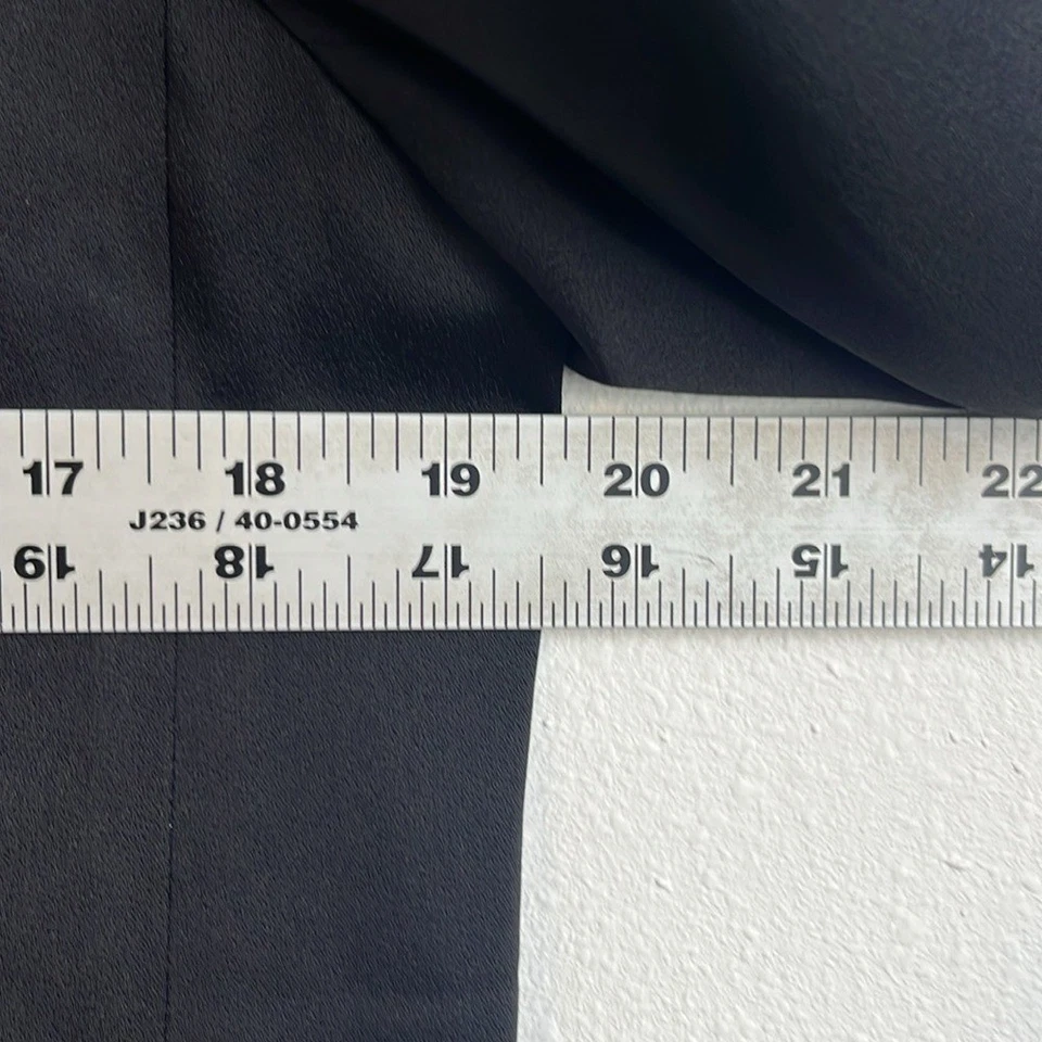 Blazer Club Monaco Negro Talla Pequeña Acetato Satinado Foto 2 de 4