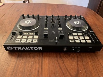 Native Instruments Traktor Kontrol S2 MK2 DJ Controller w/ Case & Cables